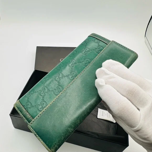 Gucci Guccissima Gold Clasp Wallet - Picture 3 of 11